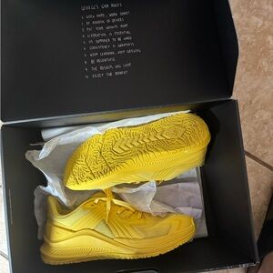 Men's Yellow Athletic Shoes